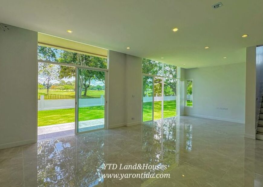 ขายบ้าน ในสนามกอล์ฟ บูรพากอล์ฟแอนด์รีสอร์ท ศรีราชา ชลบุรี BURA VISTA