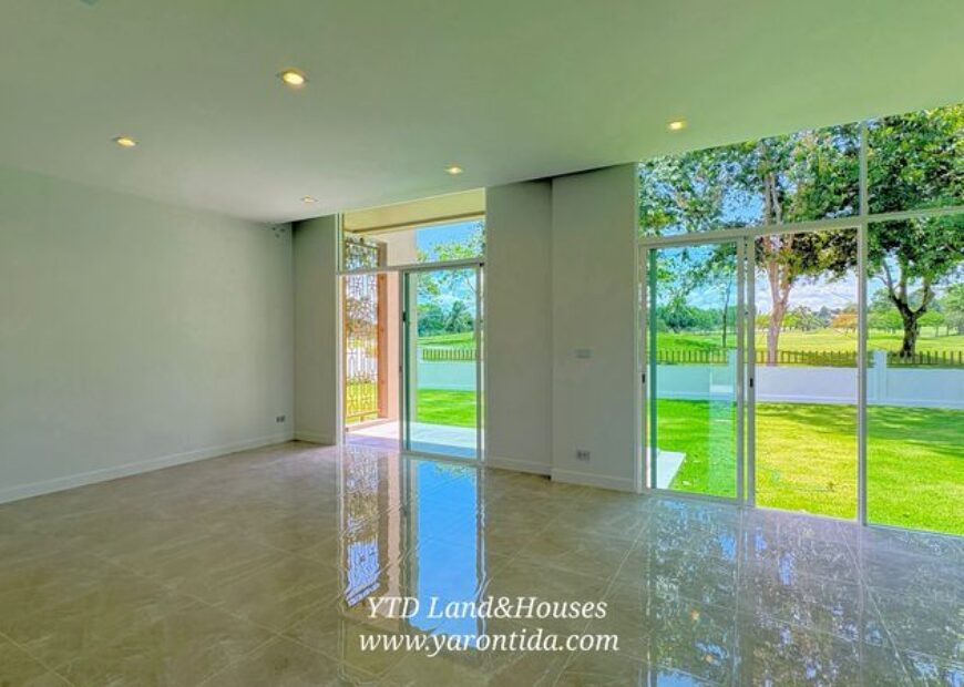 ขายบ้าน ในสนามกอล์ฟ บูรพากอล์ฟแอนด์รีสอร์ท ศรีราชา ชลบุรี BURA VISTA