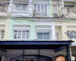 ขาย ทาวน์โฮม 3.5 ชั้น (ตกแต่งใหม่) ภายในซอยบางมดแลนด์ หมู่บ้านยิ่งรวยนิเวศน์ ถนนประชาชื่น (ถนนเลียบคลองประปา)