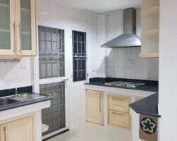 ขาย ทาวน์โฮม 3.5 ชั้น (ตกแต่งใหม่) ภายในซอยบางมดแลนด์ หมู่บ้านยิ่งรวยนิเวศน์ ถนนประชาชื่น (ถนนเลียบคลองประปา)