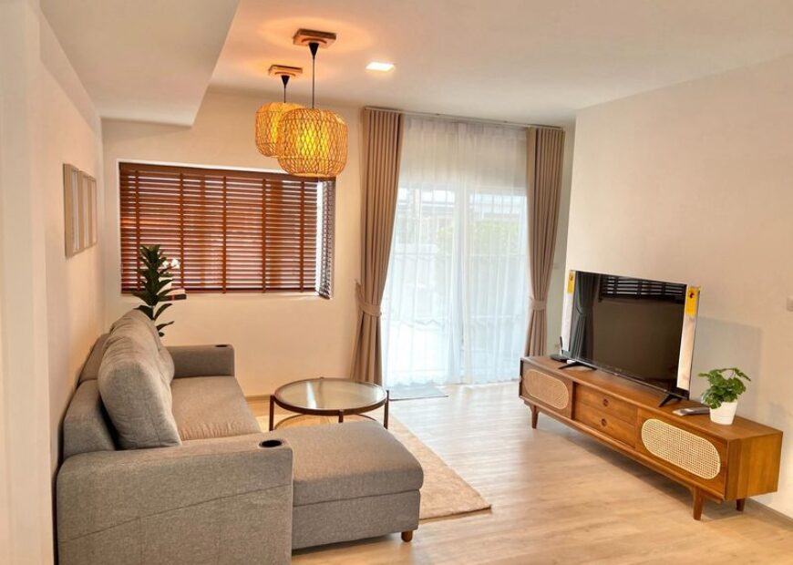 ให้เช่า ทาวน์โฮม 2 ชั้น ใกล้เมกา บางนา ทำเลดีที่สุดในย่านนี้ โครงการ Indy 2 บางนา-รามคำแหง 2