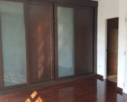 ขาย ทาวน์โฮม 3.5 ชั้น (ตกแต่งใหม่) ภายในซอยบางมดแลนด์ หมู่บ้านยิ่งรวยนิเวศน์ ถนนประชาชื่น (ถนนเลียบคลองประปา)