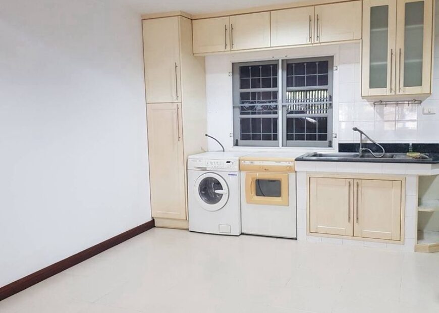 ขาย ทาวน์โฮม 3.5 ชั้น (ตกแต่งใหม่) ภายในซอยบางมดแลนด์ หมู่บ้านยิ่งรวยนิเวศน์ ถนนประชาชื่น (ถนนเลียบคลองประปา)