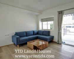 For rent 2-story townhome near Mega Bangna, only 500 meters, best location in the area, Indy 4 Bangna Km.7, in the front zone near Concordian International School. Corner house with mezzanine in the master bedroom, electric awning in front of the house, fully furnished, good location, can enter and exit both Soi Ratchawinit and the expressway road.