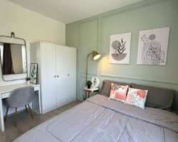 ขาย / ให้เช่า ทาวน์โฮม 2 ชั้น ใกล้เมกา บางนา เพียง  500 เมตร ทำเลดีที่สุดในย่านนี้ โครงการ Indy 4 บางนา กม.7 อยู่โซนด้านหน้าใกล้โรงเรียนนานาชาติคอนคอเดียน  มีกันสาดไฟฟ้าหน้าบ้าน  พร้อมเฟอร์นิเจอร์ครบครัน ทำเลดี เข้าออกได้ทั้งซอยราชวินิต และถนนเลียบทางด่วน