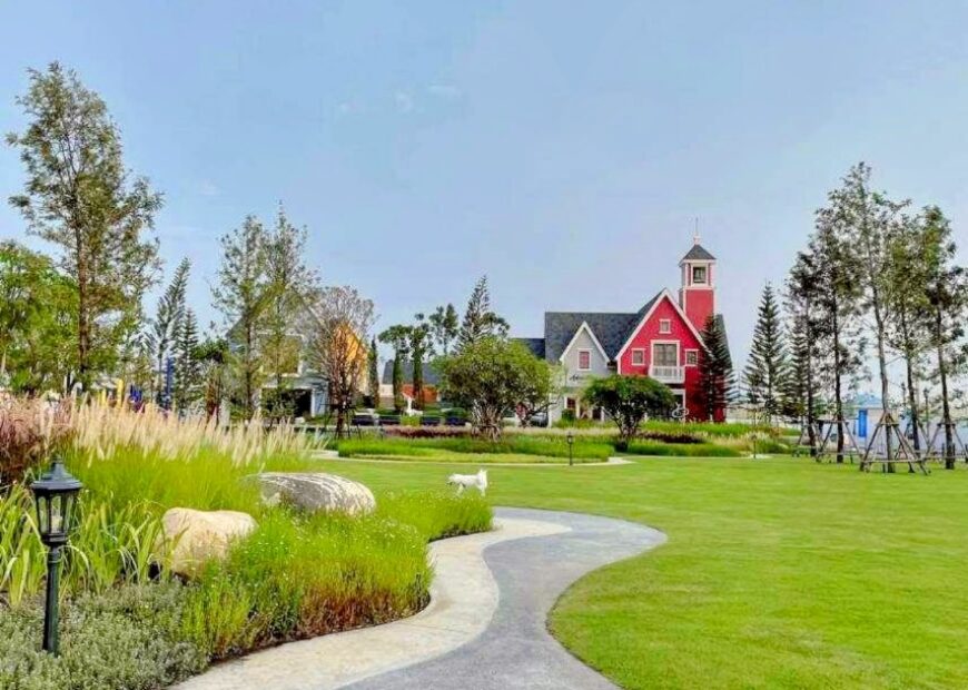 ให้เช่า / ขาย ทาวน์โฮม 2 ชั้น  ในโครงการ Villaggio สุขสวัสดิ์-ประชาอุทิศ Concept โครงการ SCANDINAVIAN HARBOUR CHARM ครั้งแรกบนทำเลสุขสวัสดิ์-ประชาอุทิศ ใกล้สาทร จากแลนด์แอนด์เฮ้าส์