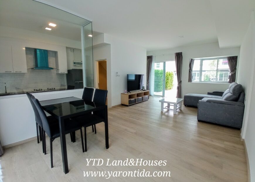 Townhome for rent near Mega Bangna , Greatest location in the area Indy 2 Bangna-Ramkhamhaeng 2 just a few steps away from the clubhouse.