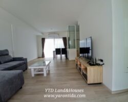 Townhome for rent near Mega Bangna , Greatest location in the area Indy 2 Bangna-Ramkhamhaeng 2 just a few steps away from the clubhouse.