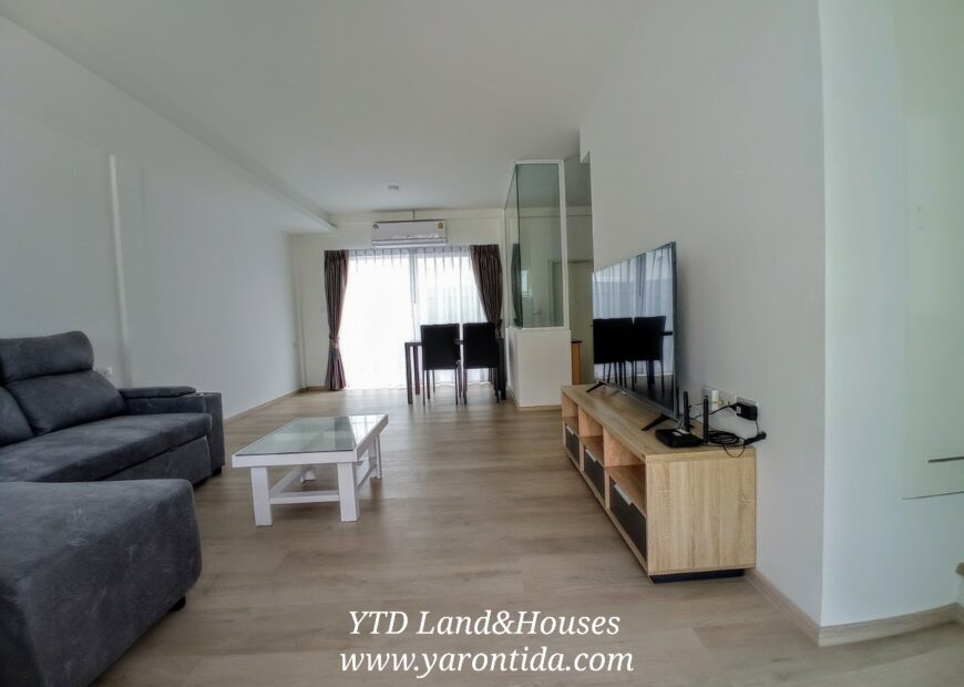 Townhome for rent near Mega Bangna , Greatest location in the area Indy 2 Bangna-Ramkhamhaeng 2 just a few steps away from the clubhouse.