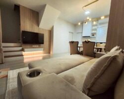 For rent: 2-story townhome in the Pleno Sukhumvit-Bangna 2, Good location, just 3 minutes from Mega Bangna. Fully furnished, with an awning in front of the house. Flooring and a roof for the awning at the back of the house. ready to move in.