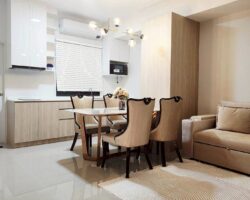 For rent: 2-story townhome in the Pleno Sukhumvit-Bangna 2, Good location, just 3 minutes from Mega Bangna. Fully furnished, with an awning in front of the house. Flooring and a roof for the awning at the back of the house. ready to move in.