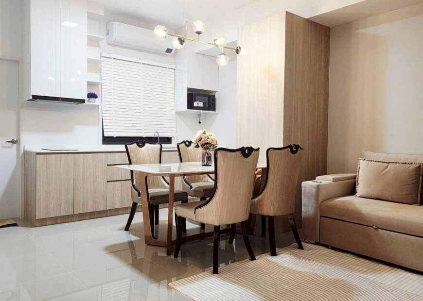 For rent: 2-story townhome in the Pleno Sukhumvit-Bangna 2, Good location, just 3 minutes from Mega Bangna. Fully furnished, with an awning in front of the house. Flooring and a roof for the awning at the back of the house. ready to move in.