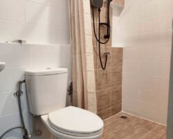 For rent: 2-story townhome in the Pleno Sukhumvit-Bangna 2, Good location, just 3 minutes from Mega Bangna. Fully furnished, with an awning in front of the house. Flooring and a roof for the awning at the back of the house. ready to move in.