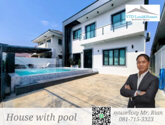 For rent: 2-storey Detached house with swimming pool for rent near Mega Bangna. Best location in the area. This is a stand-alone house located near Soi Ramkhamhaeng 2, with easy access to multiple routes including the On Nut-Outer Ring Road, Bangna-Trat Road, and Suan Luang Rama IX Park. The house has been newly renovated and comes fully furnished.