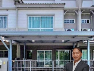 2-story townhome for rent near Mega Bangna (only 900 meters away). Indy 3 Bangna Km. 7. North-facing with electric awning. Beautiful and comfortable home.